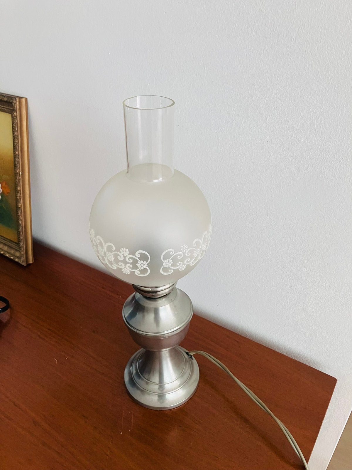 Prachtige tafellamp in de stijl van een klassieke olielamp., Antiek en Kunst, Ophalen