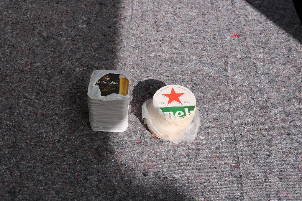 Bar coasters: hertog jan en heineken, Ophalen, Zo goed als nieuw, Overige typen, Hertog Jan