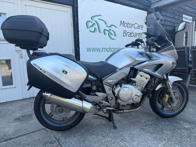 Mooie tourmotor Honda CBF1000 uit 2006, Cruise Control, 4 cilinders, Motorrijbewijs A, Gebruikt