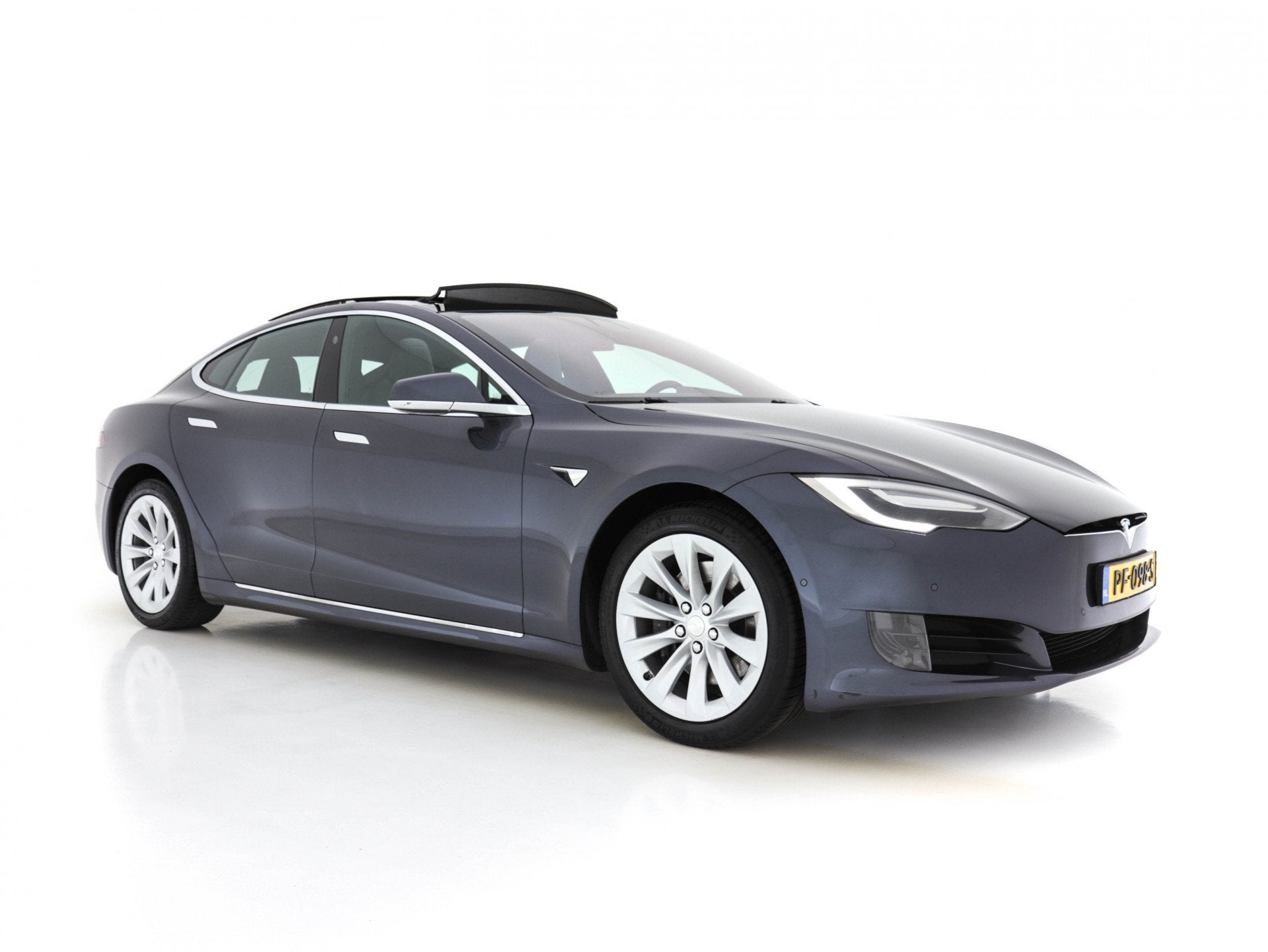 Tesla Model S 235 Kw Base [ 3-Fase-17kW ] {SoH-87%} (INCL-BT, Achterwielaandrijving, Gebruikt, Zwart, Automatische klimaatregeling