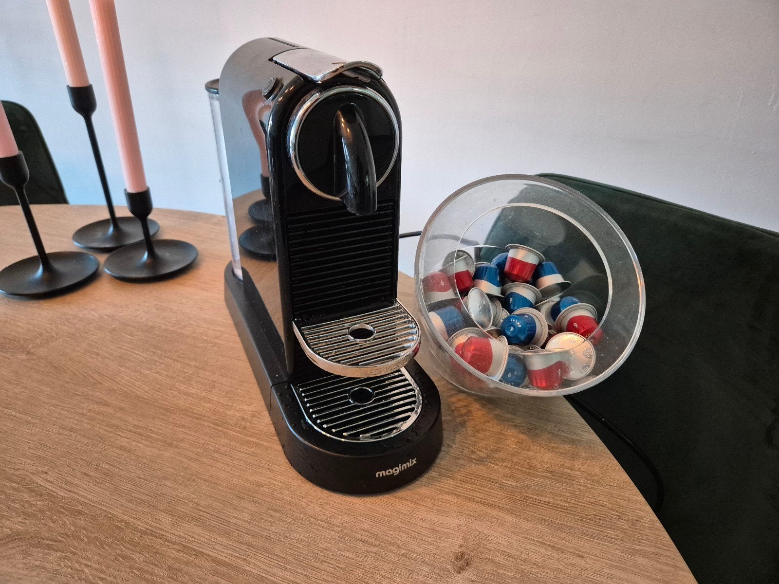 Nespresso Magimix met originele cups bakje en Douwe Egberts, Ophalen, Koffiepads en cups, Gebruikt, Espresso apparaat