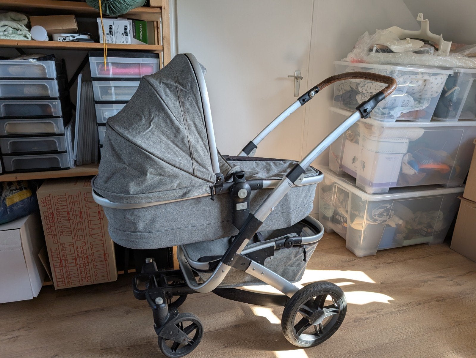 Joolz Geo kinderwagen met reiswieg en adapters, Gebruikt, Verstelbare duwstang, Ophalen, Kinderwagen