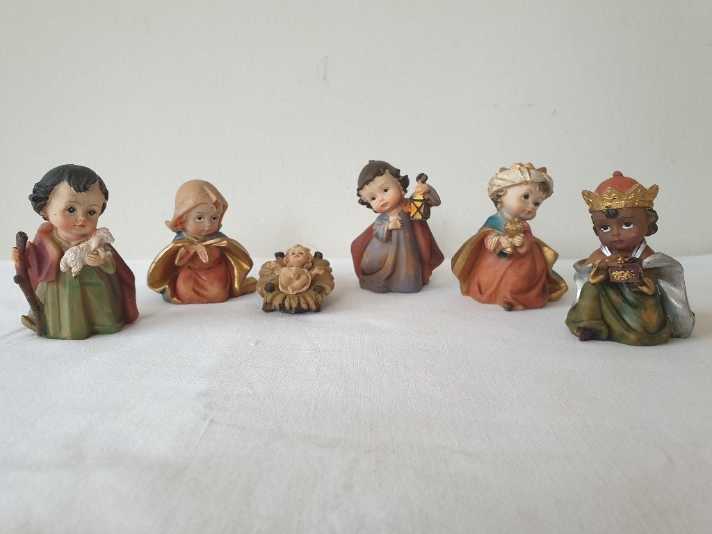 (K) 6 beeldjes uit kerstgroep. Materiaal Hars., Ophalen of Verzenden, Zo goed als nieuw