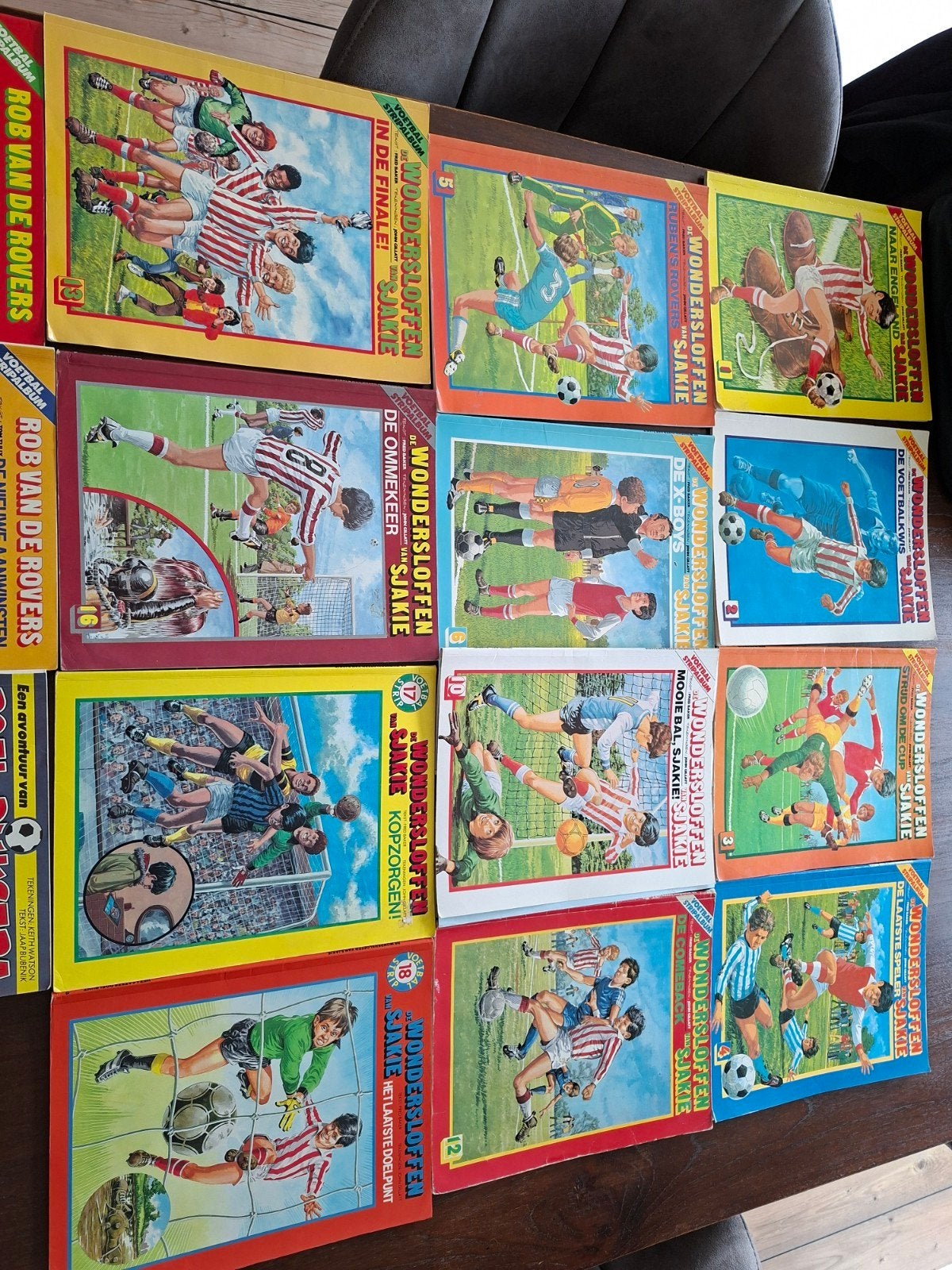 serie voetbalstripboeken: Wondersloffen van Sjakie, Boeken, Meerdere stripboeken, Ophalen of Verzenden, Gelezen