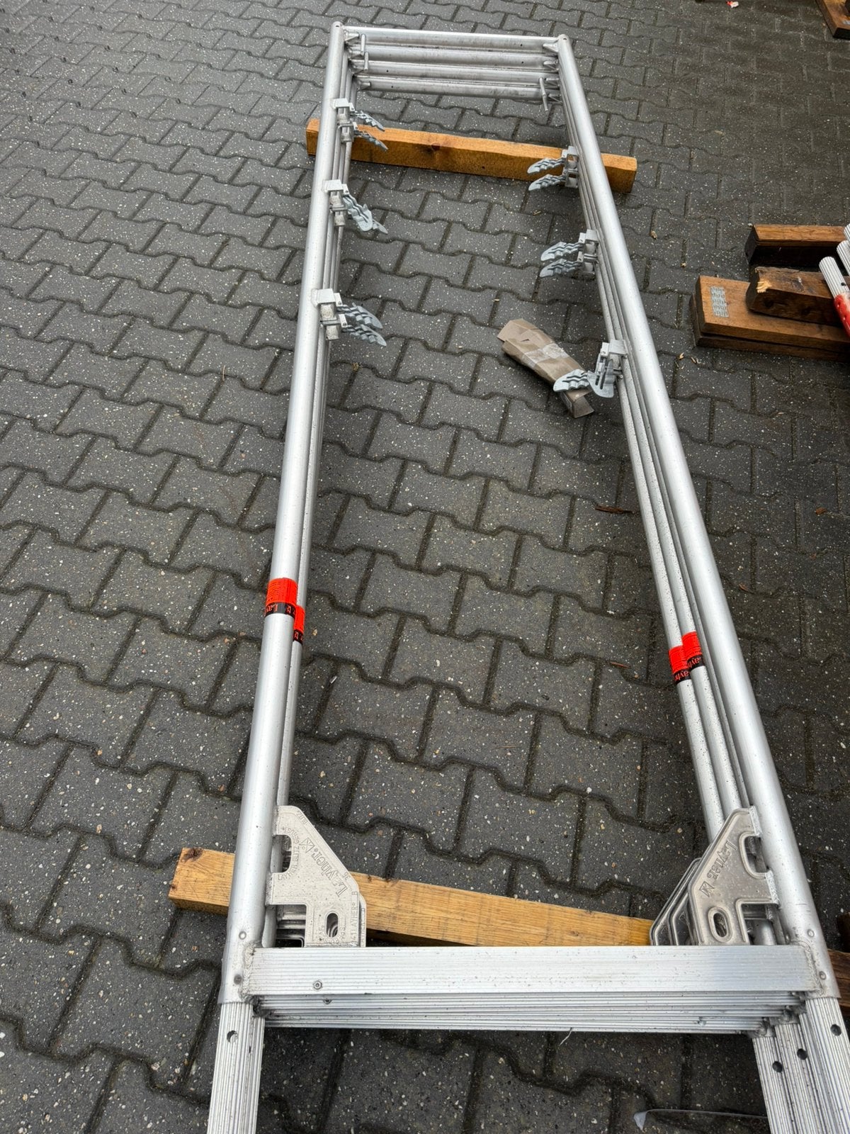 Layher blitz, Ophalen, Zo goed als nieuw, Overige typen, Minder dan 2 meter
