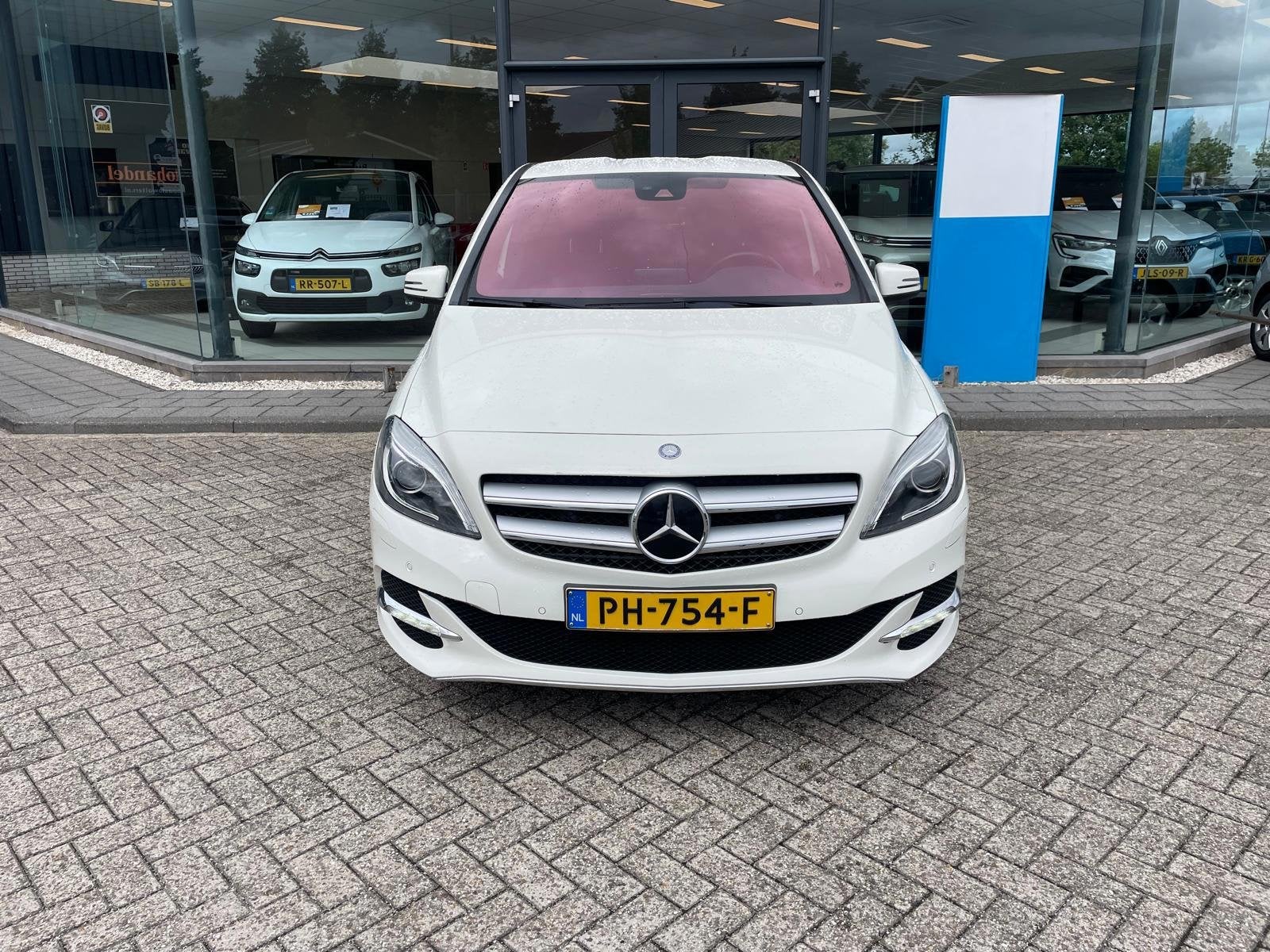 Mercedes-Benz B-klasse 250 e Lease Edition 28 kWh, Dealer onderhouden, Stof, Gebruikt, Zwart