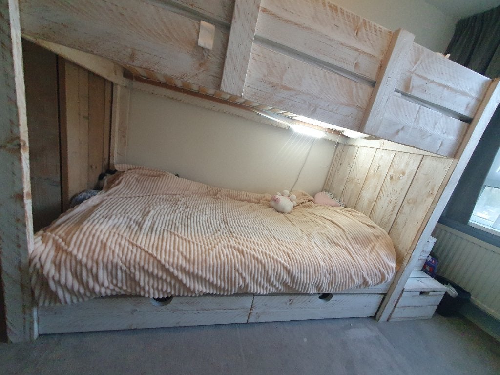 Stapelbed, Ophalen, Zo goed als nieuw, Stapelbed