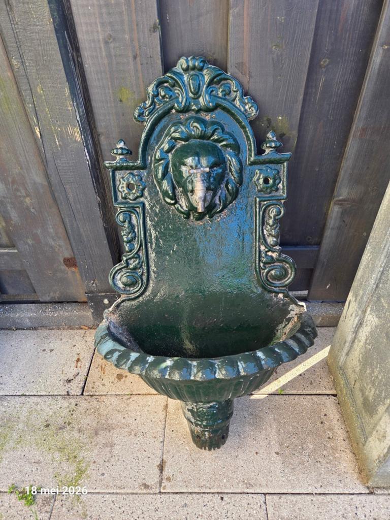 Decoratieve Muurfontein met Leeuwenkop - 44x80x23 cm, Ophalen