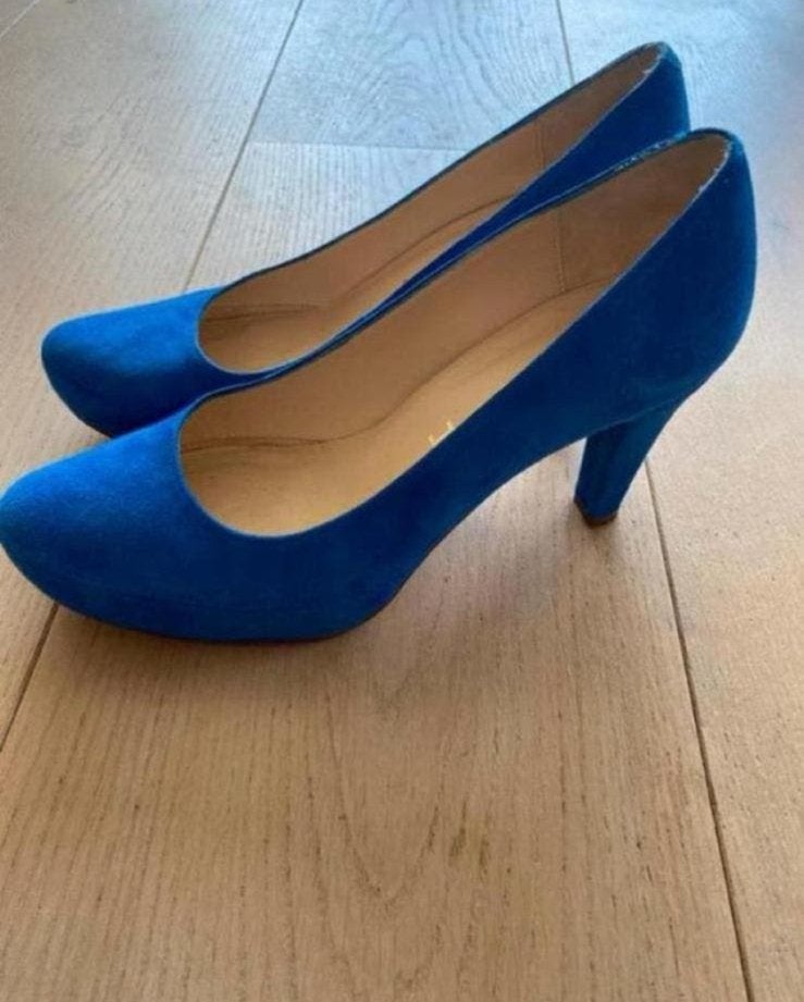 Unisa 39 nieuwstaat, Blauw, Ophalen of Verzenden, Zo goed als nieuw, Schoenen met hoge hakken