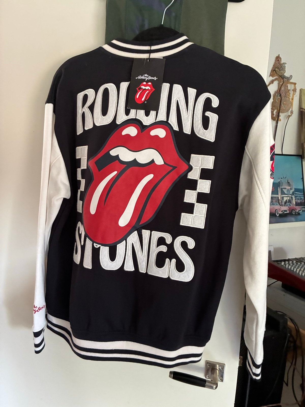 The Rolling Stones Varsity Jacket - Nieuw met kaartjes, Ophalen of Verzenden, Nieuw, Jongen of Meisje, Jas
