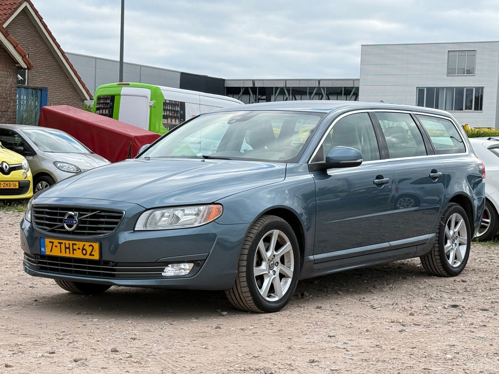 Volvo V70 1.6 T4 Nordic+/ AUTOMAAT/ LEDER/ LED, 4 cilinders, Blauw, 1600 kg, Onderhoudsboekje