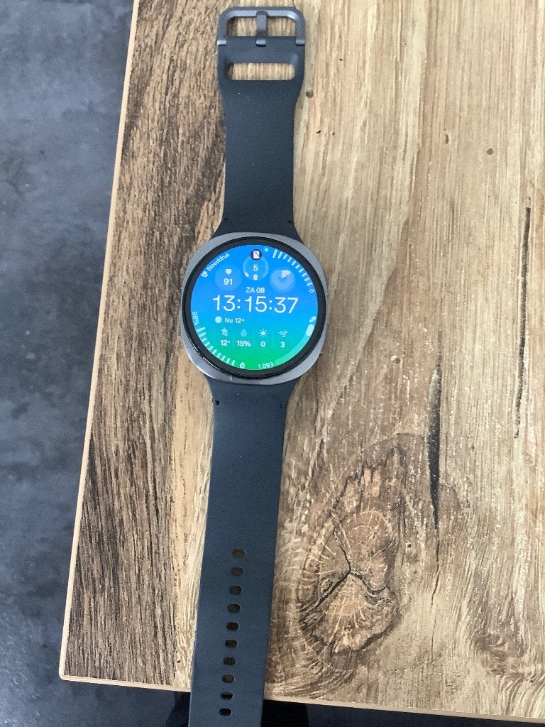 Smartwatch galaxywatch 8, Zwart, Samsung ⌚️, Ophalen of Verzenden, Zo goed als nieuw