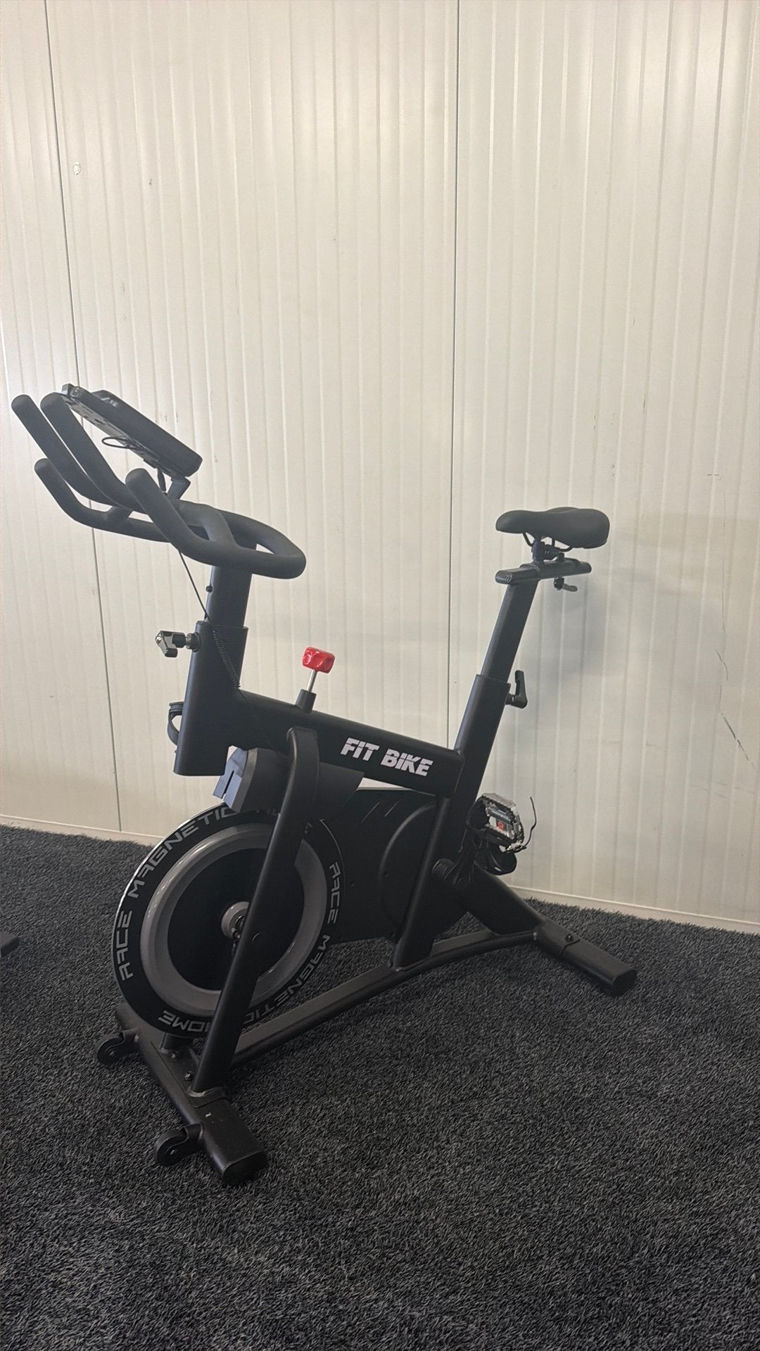 Spinning fiets FITBIKE magnetic, Ophalen, Zo goed als nieuw, Metaal, Spinningfiets