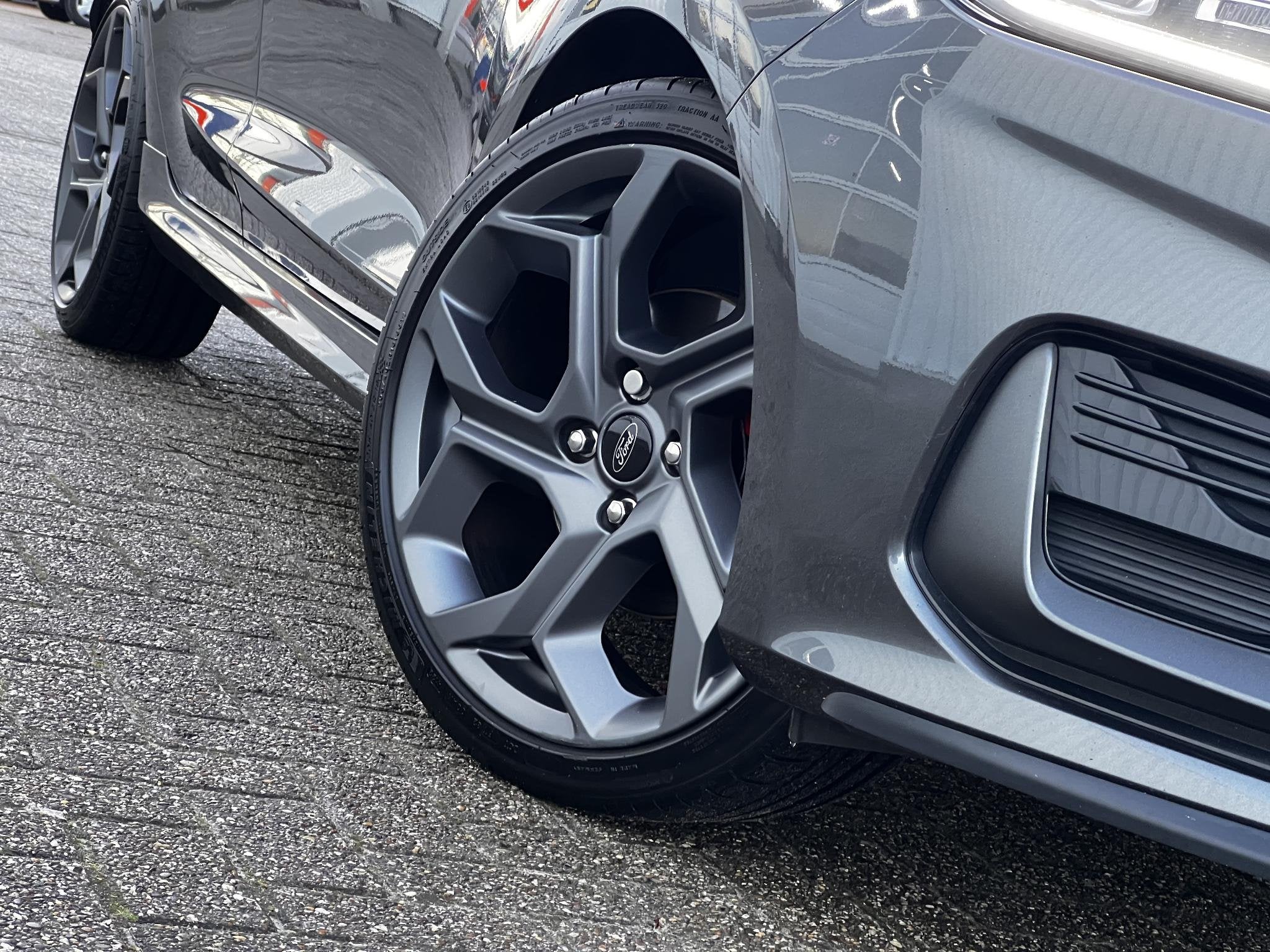Ford Fiesta 1.5 Ecoboost ST-X 200pk | Winter-pack | Premium, Auto's, Ford, Voorwielaandrijving, 15 km/l, Origineel Nederlands