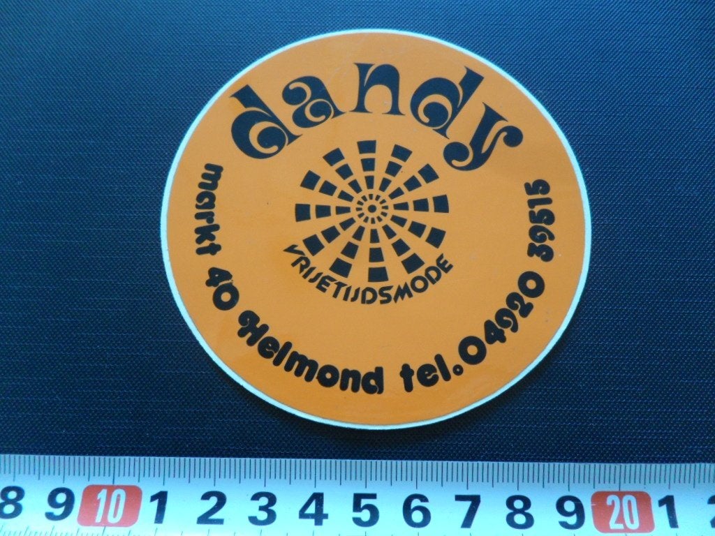 sticker Helmond DANDY vrijetijdsmode Markt 40, Ophalen, Zo goed als nieuw