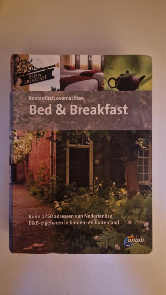 Bed & Breakfast, Fiets- of Wandelgids, Europa, Ophalen of Verzenden, Zo goed als nieuw