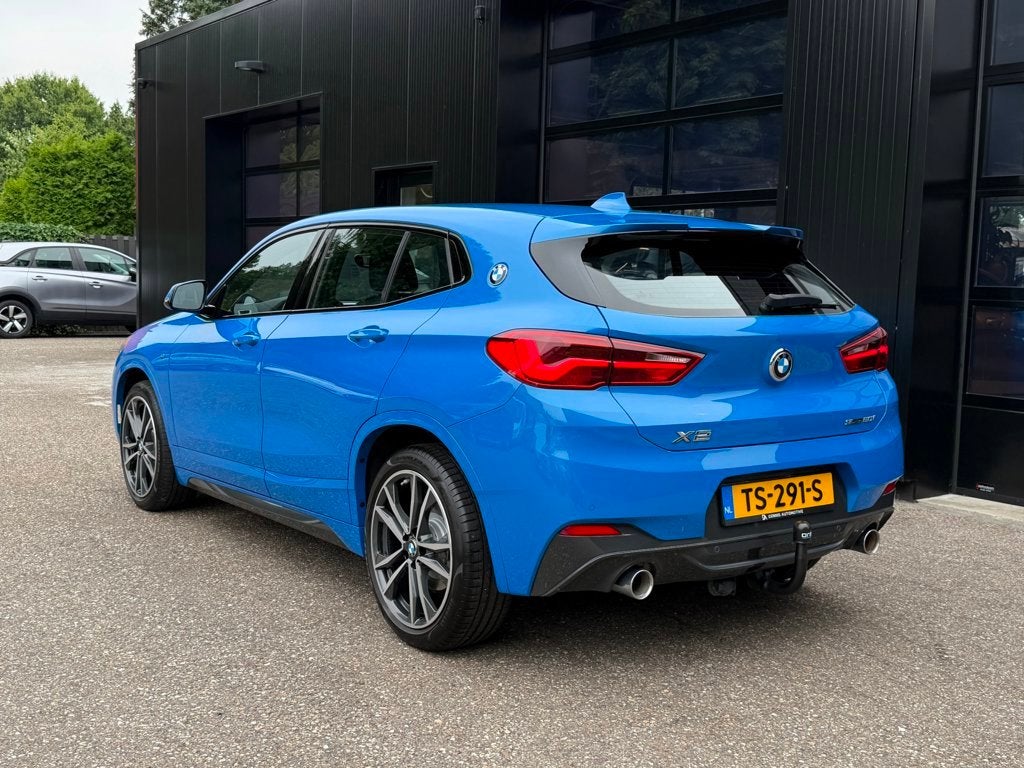 BMW X2 SDrive20i M-Sport Shadowline Headup Misano Blauw, Auto's, X2, Automatische klimaatregeling, Bedrijf, SUV of Terreinwagen