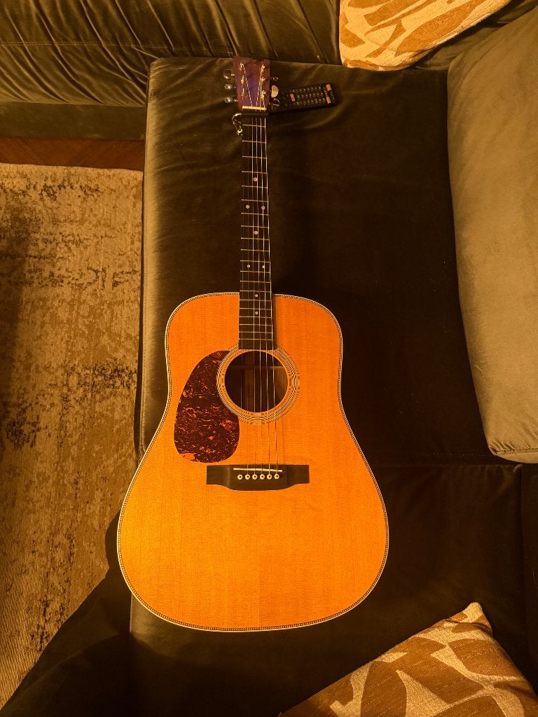 Linkshandige Martin HD-28 te koop, Ophalen, Zo goed als nieuw, Western- of Steelstringgitaar, Met koffer