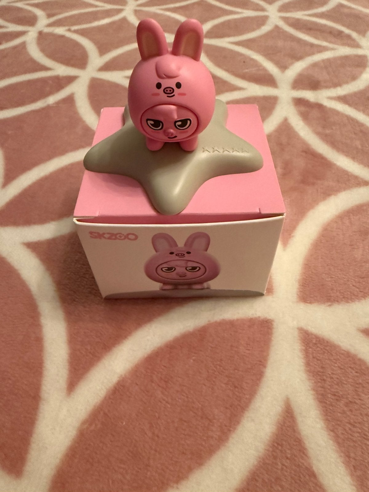 Stray Kids Dwaekki mini figure, Ophalen of Verzenden, Zo goed als nieuw, Foto of Kaart