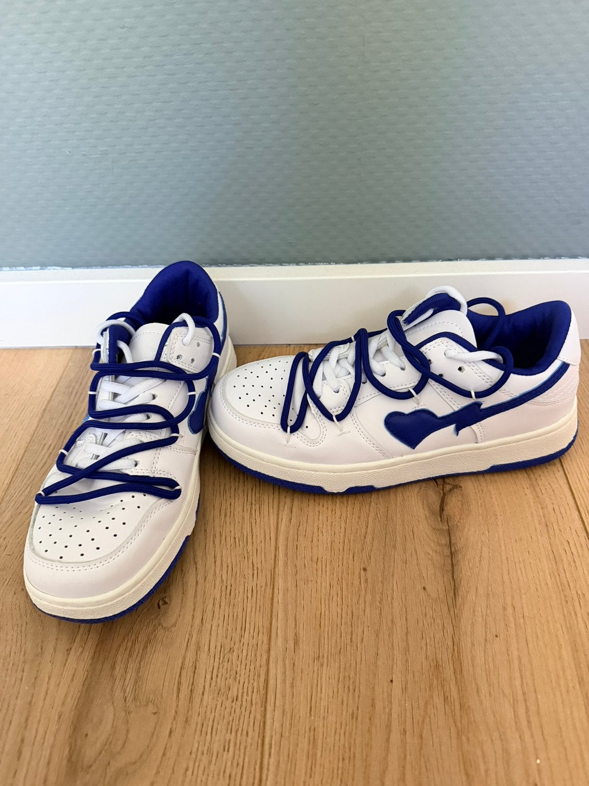 Toffe sneakers blauw wit, Jongen of Meisje, Schoenen, Ophalen of Verzenden, Zo goed als nieuw