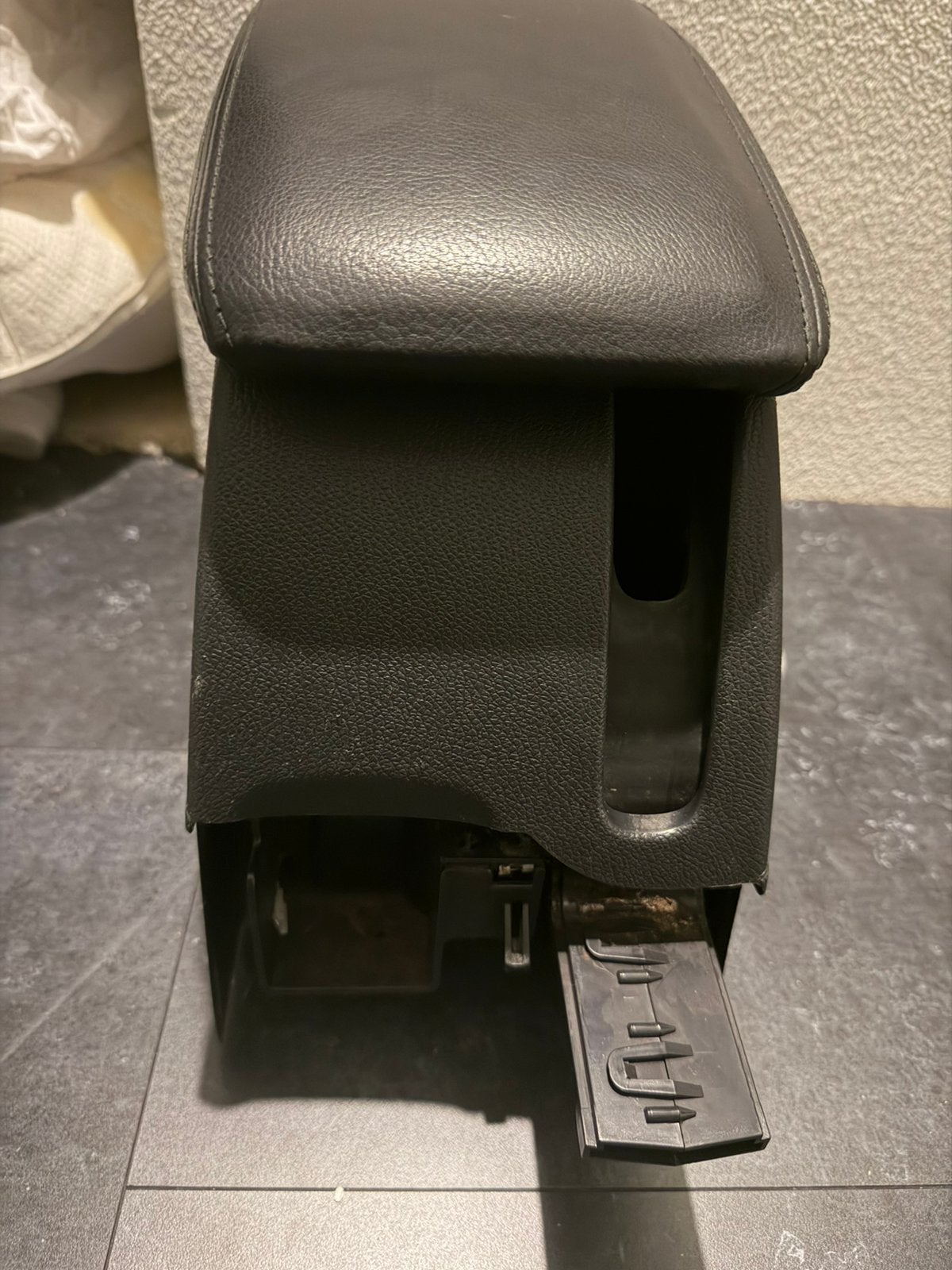 VW Golf 6 gti, AUDI,  armsteun console OEM 1K5 864 251, Auto-onderdelen, Ophalen of Verzenden, Audi