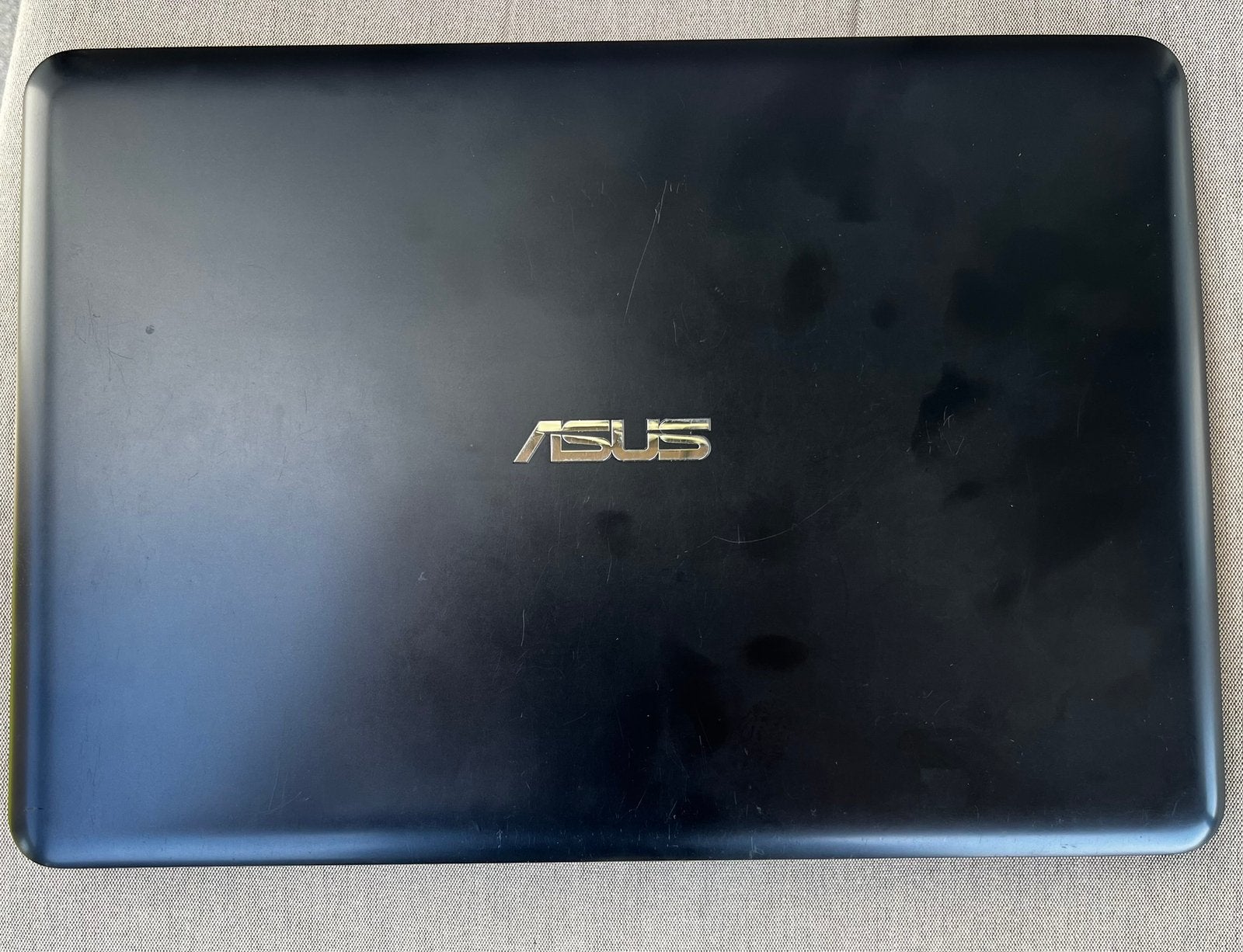 ASUS R417B Laptop - Windows 10 Home - AMD A9 - 8GB RAM, Gebruikt, 2 tot 3 Ghz, Qwerty, 8 GB