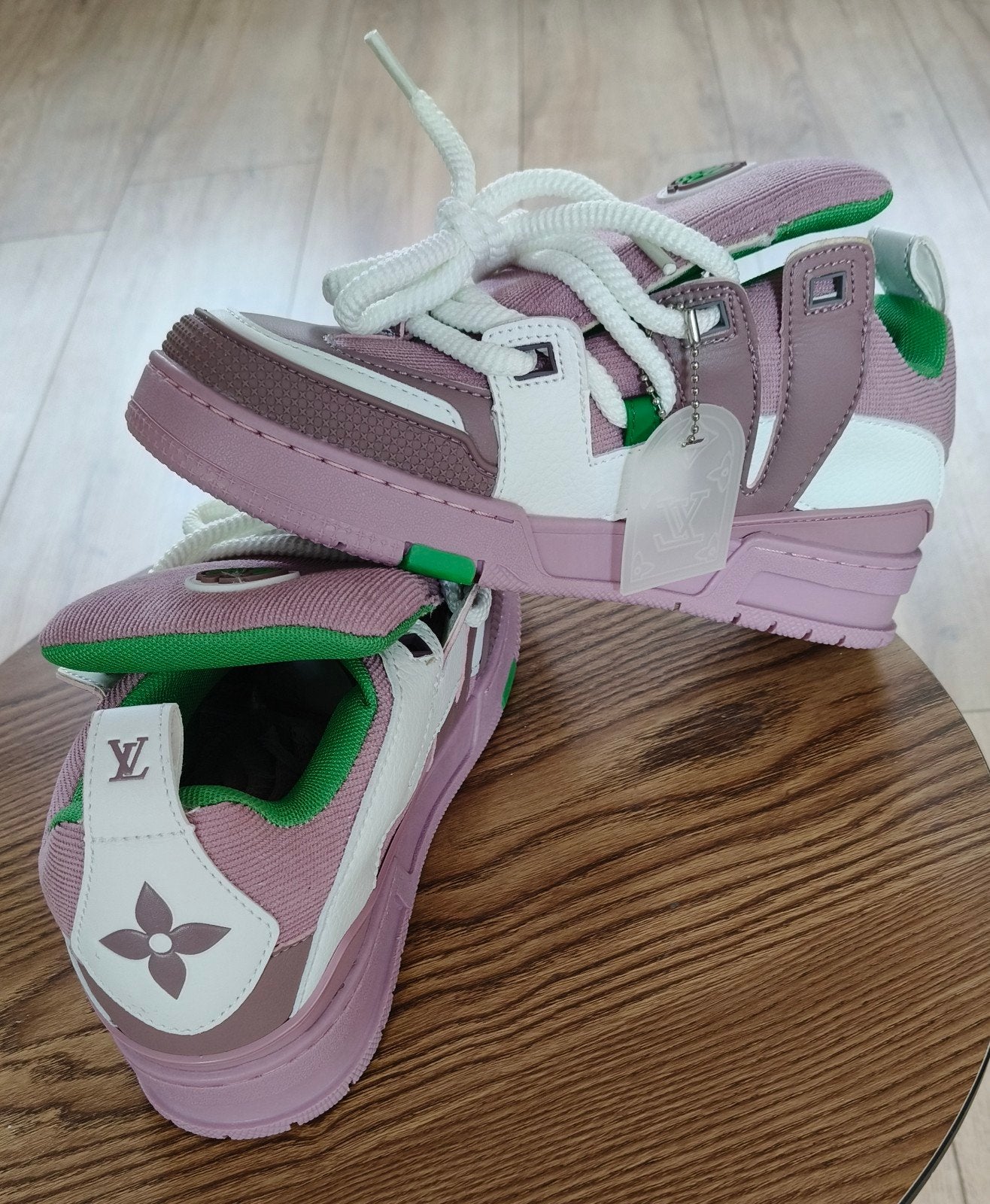 Louis Vuitton LV Trainer Sneakers Roze/Groen maat 39, Kleding | Dames, Louis Vuitton, Ophalen of Verzenden, Roze, Sneakers of Gympen