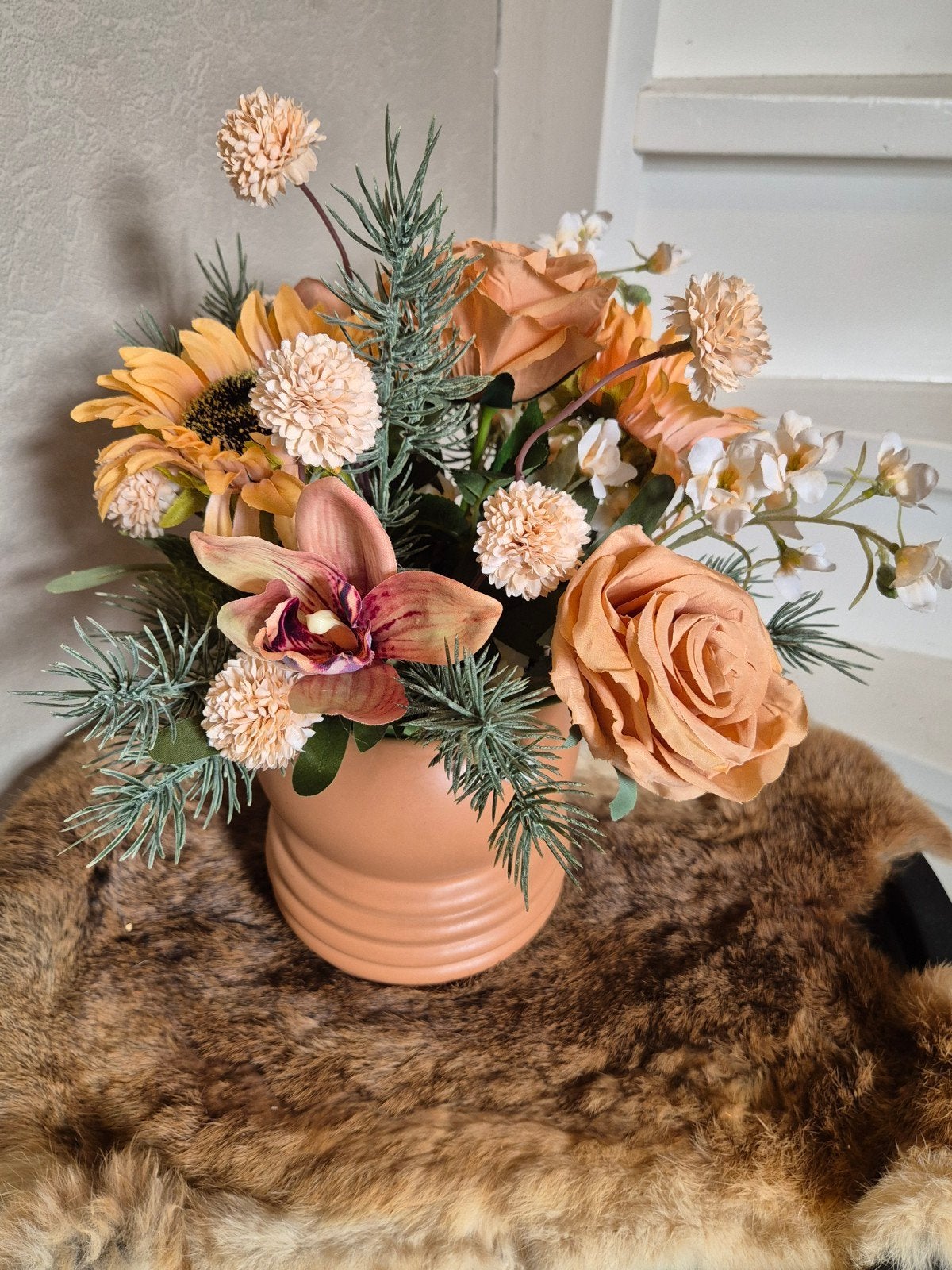 vaas / pot poederkleur met biedermeier boeket, Binnen, Overige typen, 30 cm, Overige materialen