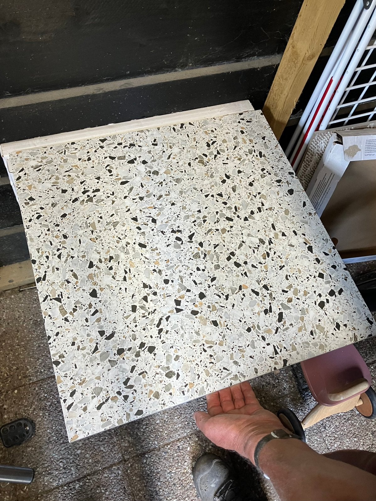 Nieuw Vloertegel tegel Nadinne terrazzo naturel grijs 60x60, Doe-het-zelf en Verbouw, Tegels, Ophalen, 60 cm of meer, Keramiek