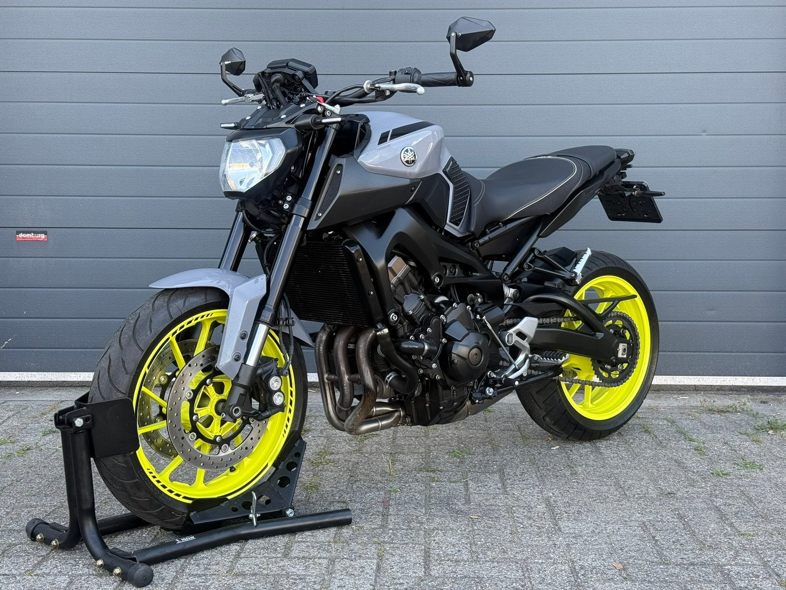 YAMAHA MT 09 ABS AKRAPOVIC DIKSTE VAN NL, Motoren, Brabant, Occasion, Motorrijbewijs A, Info@jdtrading-services.nl