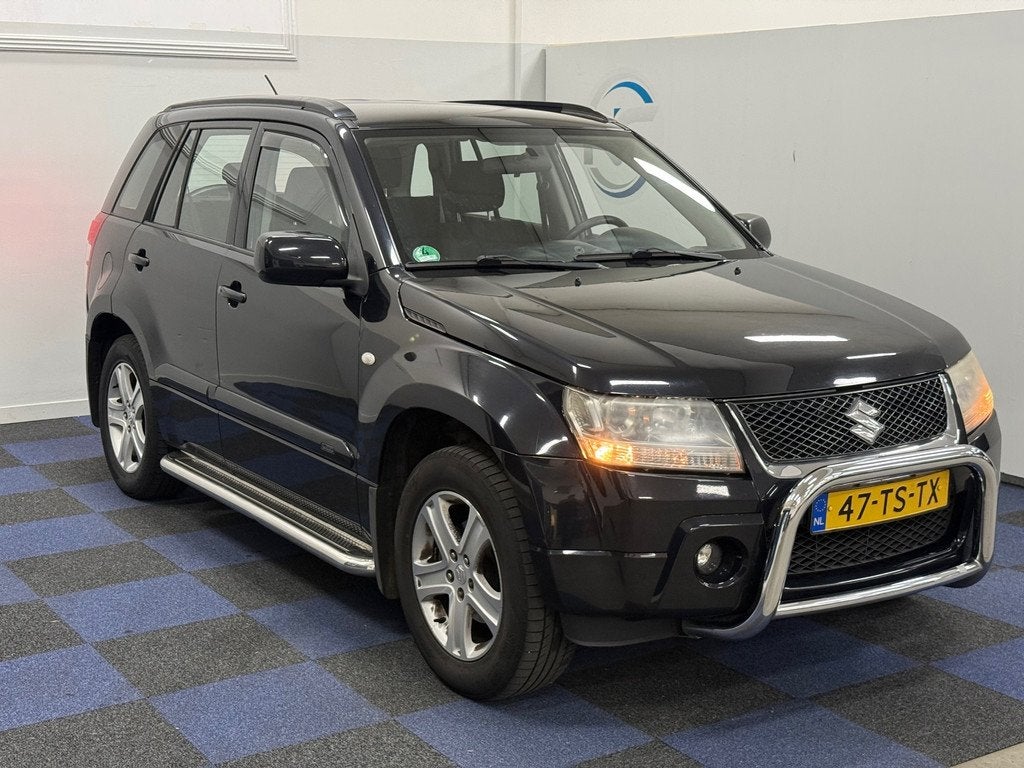 Suzuki Grand Vitara 2.0-16V Exclusive / IJSKOUDE AIRCO / DEA, 4 cilinders, 1850 kg, Grand Vitara, Zwart