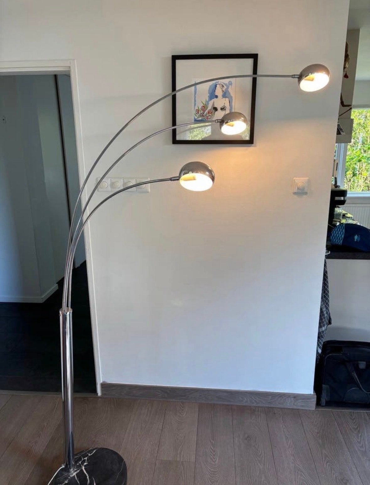 Elegante Booglamp met 3 Lichtpunten en Marmeren Voet, Ophalen of Verzenden, Gebruikt, Metaal