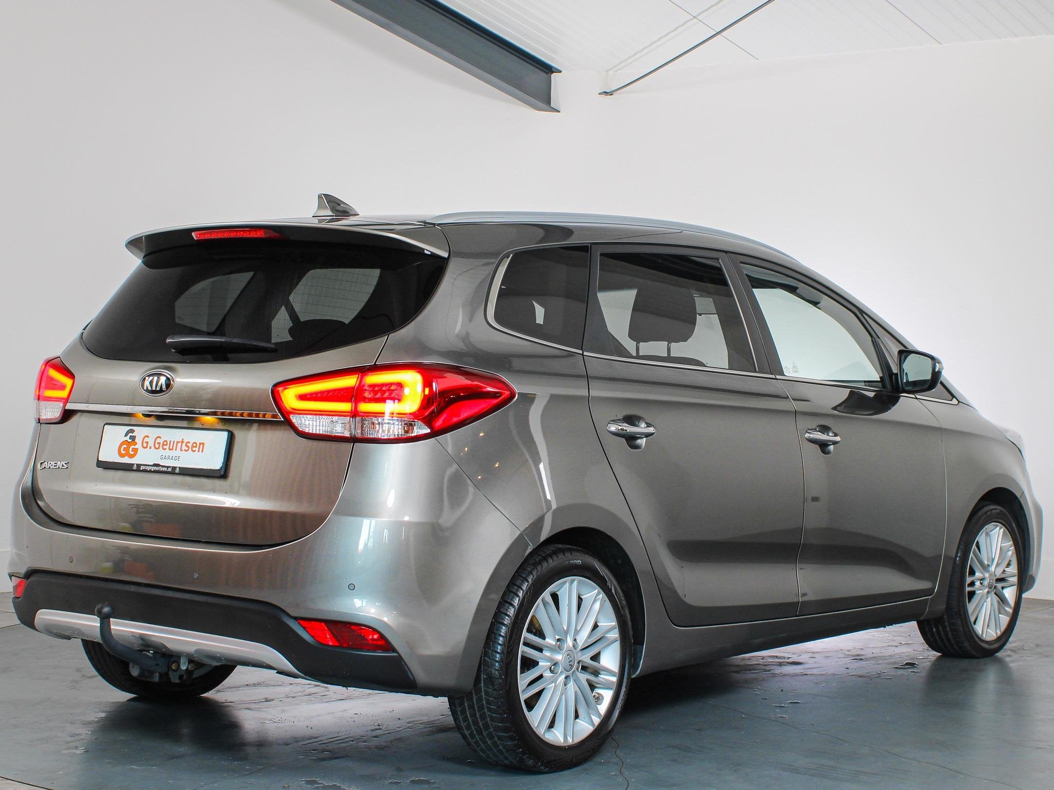 Kia Carens 1.6 GDi DynamicLine 7-Persoons Trekhaak, Camera,, Auto's, Voorwielaandrijving, Gebruikt, 7 stoelen, Bedrijf