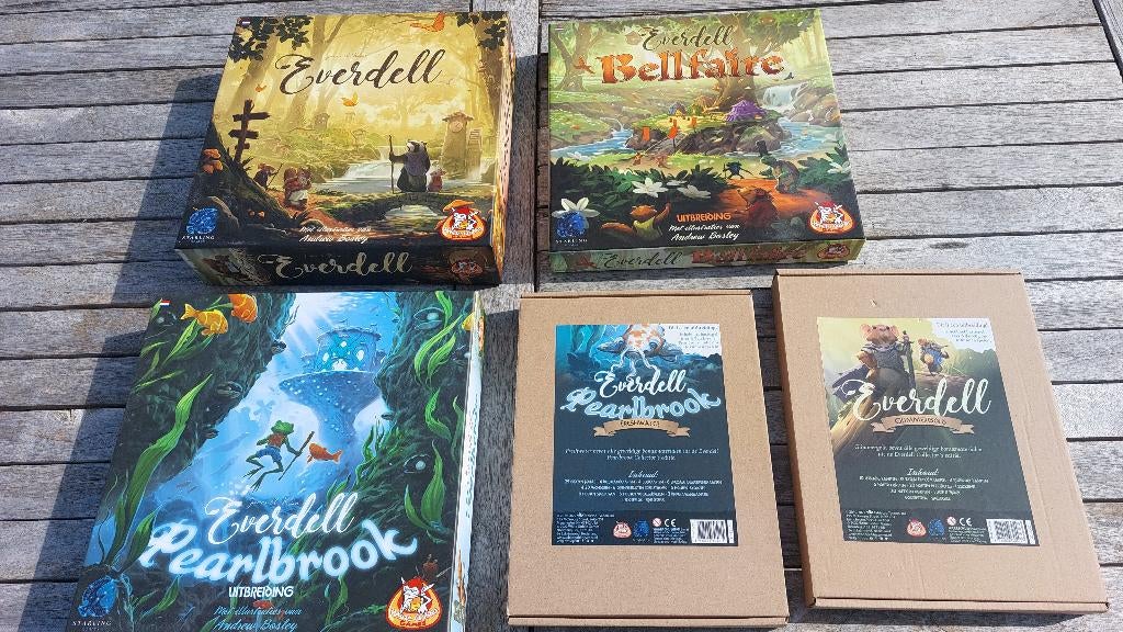 Everdell basisspel + 2 uitbreidingssets + 2 upgrades, Ophalen, Zo goed als nieuw, White Goblin Games