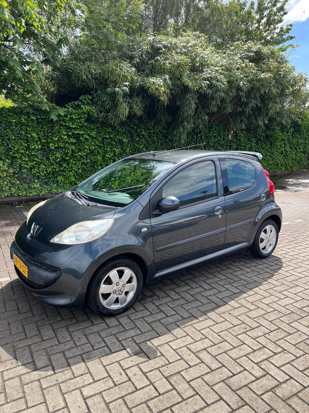 Peugeot 107 1.0 12V 5-Deurs Airco Nieuwe APK Nieuwe Banden, Auto's, Peugeot, Stof, 4 stoelen, 68 pk, Origineel Nederlands