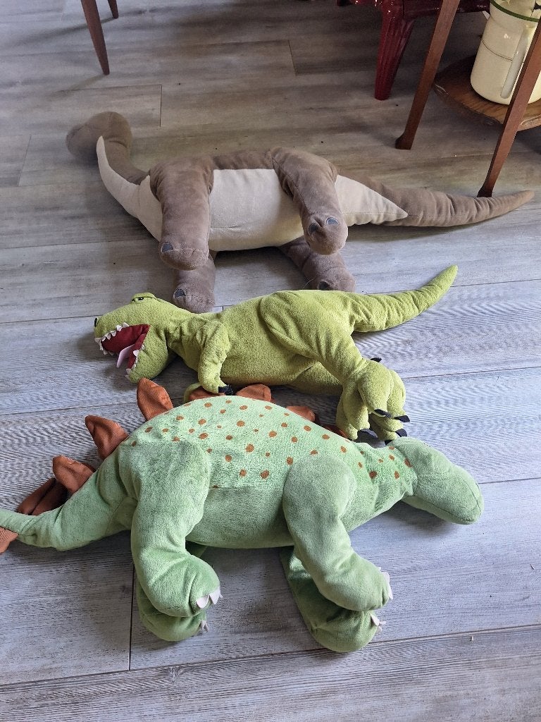 Dino Knuffels (3 stuks) - T-Rex, Stegosaurus & Brontosaurus, Gebruikt, Ophalen of Verzenden, Middelgroot (20 tot 80 cm), Meerkleurig