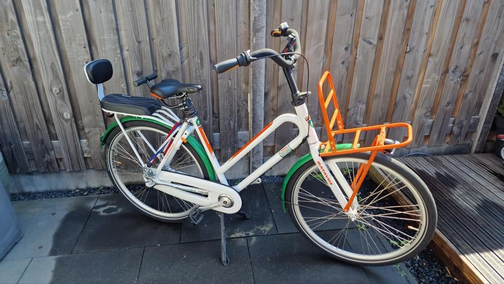 Batavus fiets met voordrager en kinderzitje, Ophalen, Terugtraprem, Gebruikt, Versnellingen