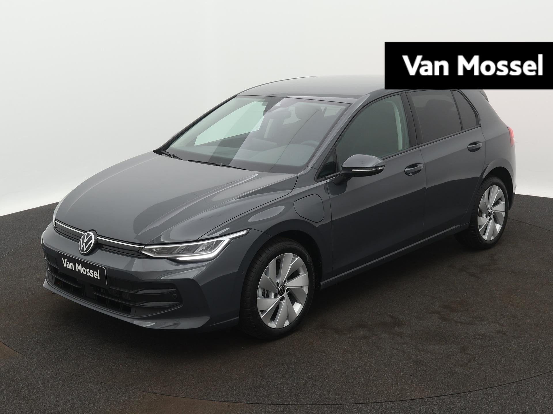 Volkswagen Golf 1.5 eHybrid Life Edition 204 PK Automaat | #, Auto's, Stof, 1498 cc, Euro 6, 4 cilinders