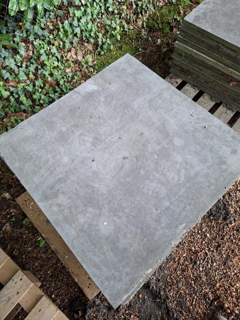 180 m2 blauwsteen terrastegels, 80x80x3 cm. Kwaliteitstegels, Ophalen of Verzenden, Natuursteen, Terrastegels