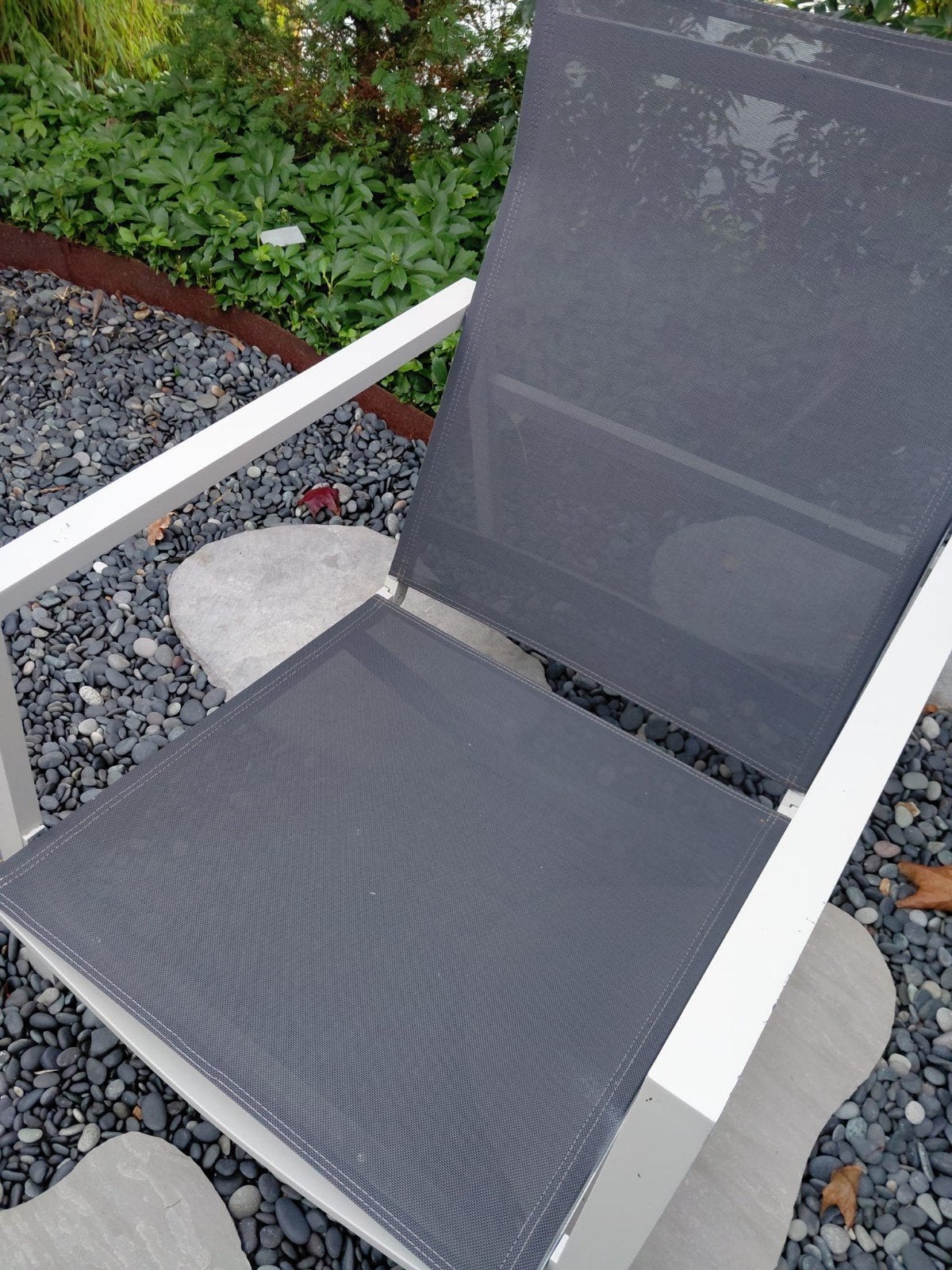 Comfortabele tuinstoel - Grijs textileen en beigeframe, Ophalen, Gebruikt, Metaal