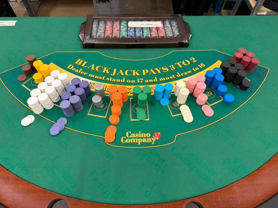 Casino / Poker chips (+_ 1019 stuks), Hobby en Vrije tijd, Ophalen, Zo goed als nieuw