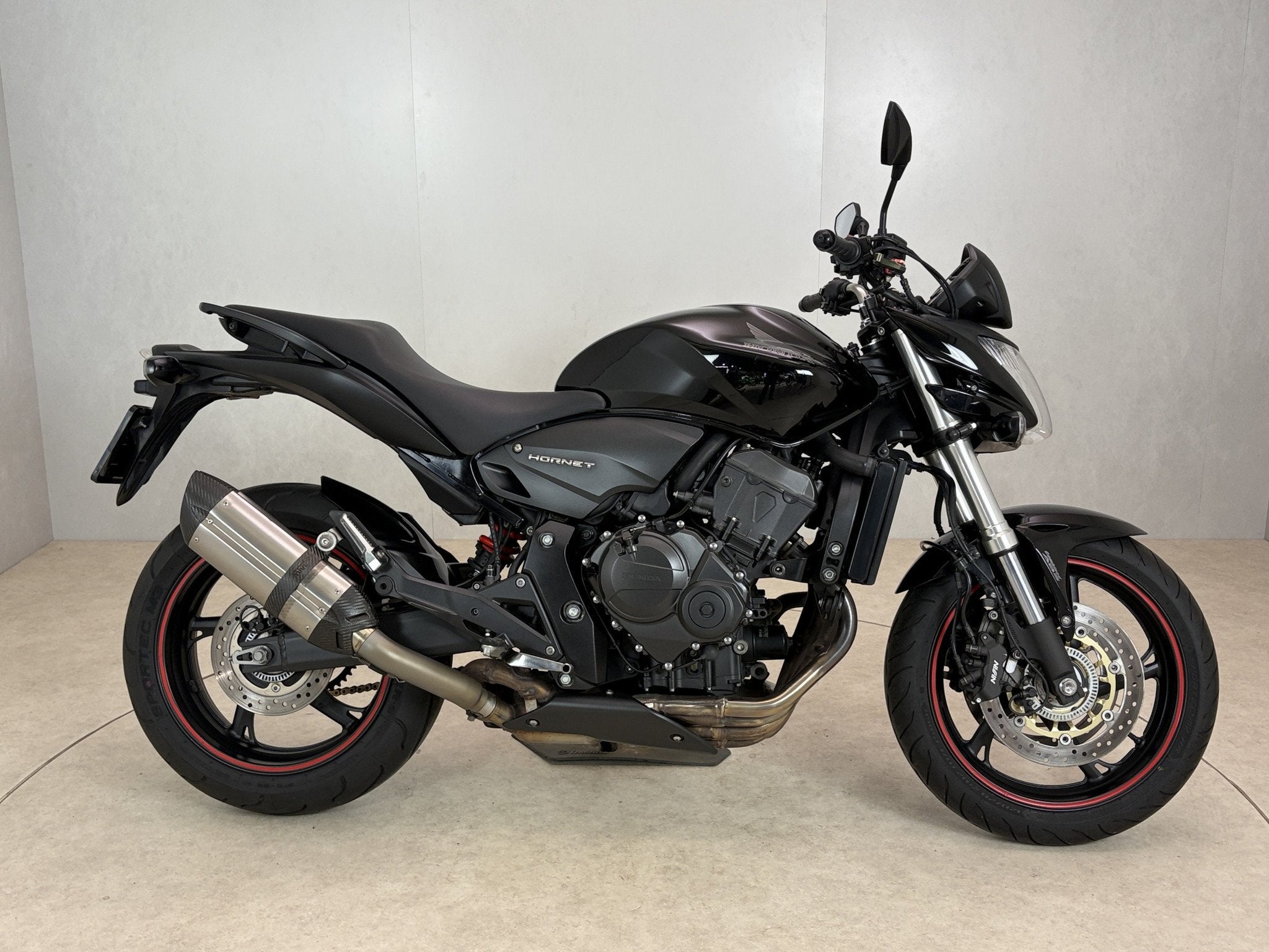 Honda CB 600 F ABS HORNET (bj 2010), Cco@honda-eu.com, Stroombaan 4
1181 VX  Amstelveen, Honda Motor Europe Ltd, Bedrijf