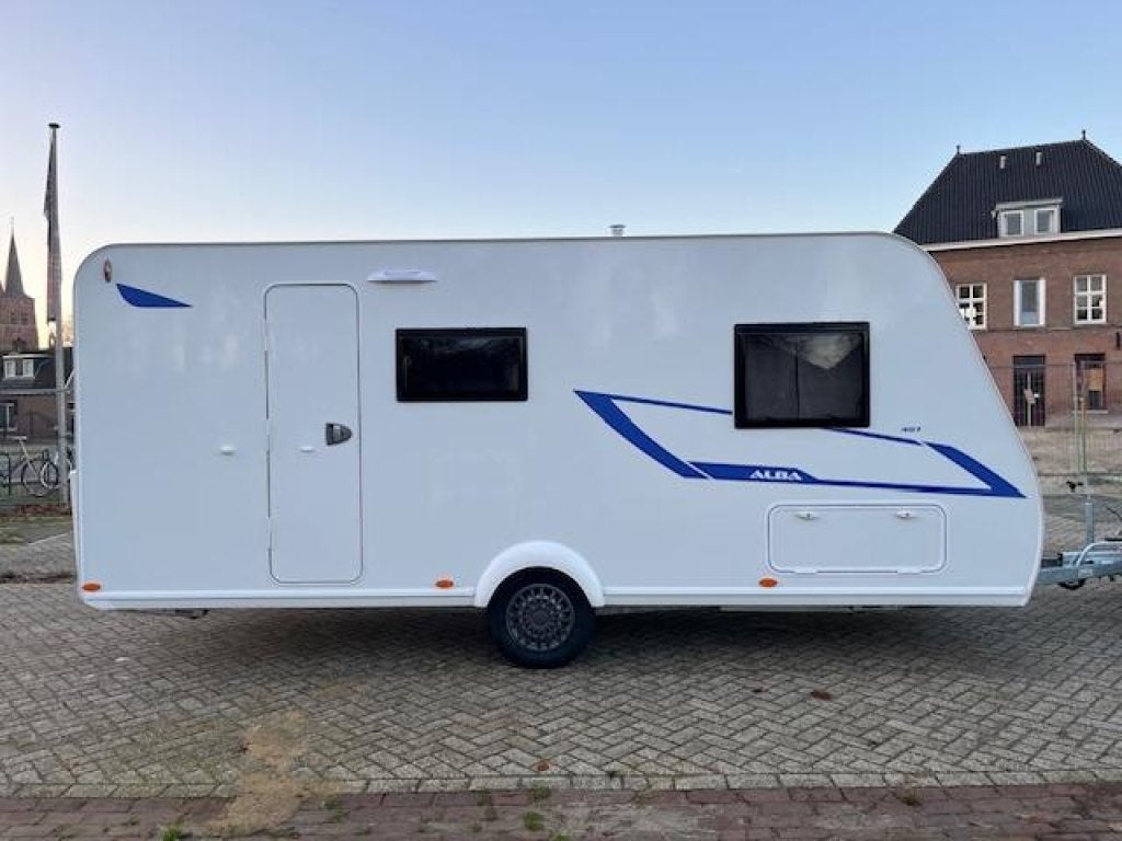 Caravelair Alba Family 487 2026 3-stapelbed *AKTIE*, Caravans en Kamperen, Bedrijf, 5 tot 6 meter, Caravelair, Overige