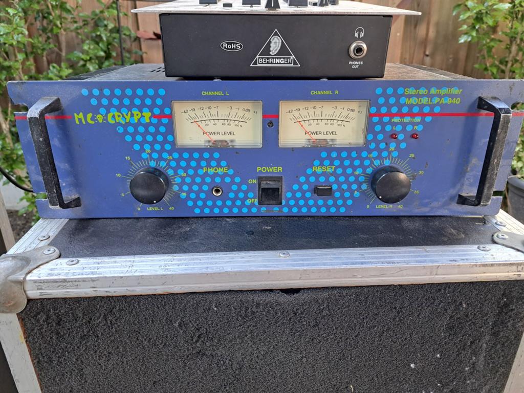 Mc crypt PA-940 versterker met 2x XLR to SpeakOn kabel 10mtr, Ophalen, Licht