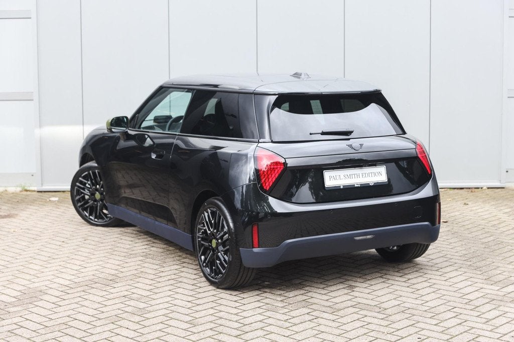 MINI Hatchback Cooper SE / Pakket XL / Panoramadak / JCW Spo, Auto's, Mini, 4 stoelen, Leder en Stof, Nieuw, Blauw