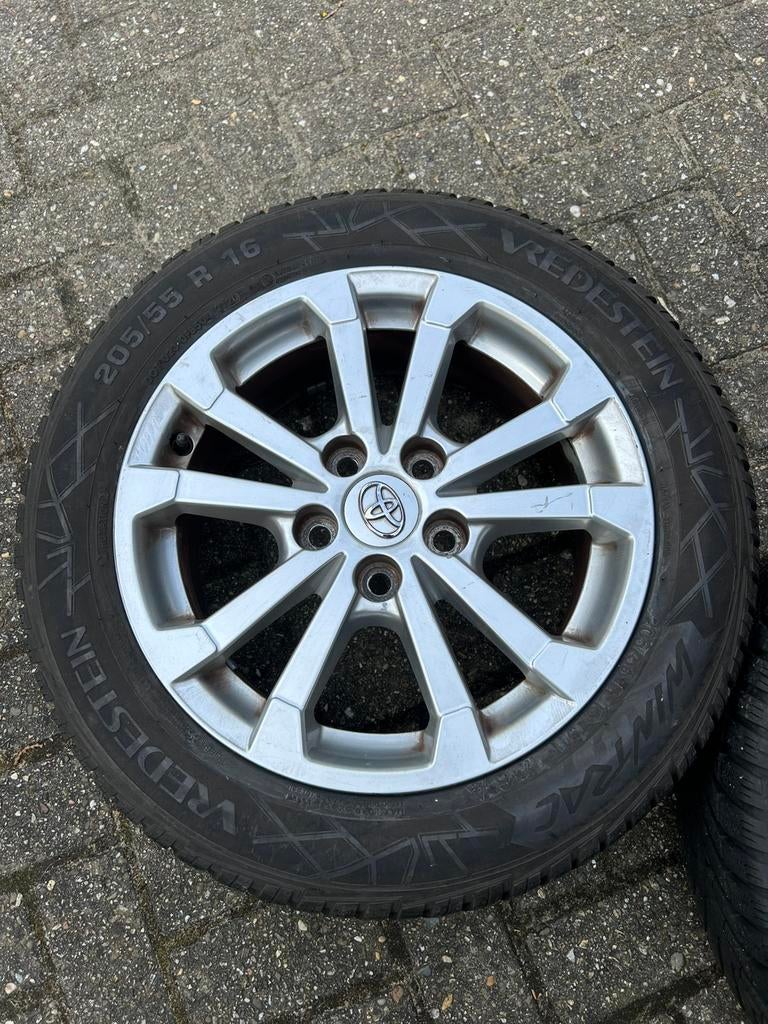 Winterbanden Vredestein Wintrac op lm velg Toyota Lexus, Auto-onderdelen, Ophalen, Gebruikt, 16 inch, Banden en Velgen