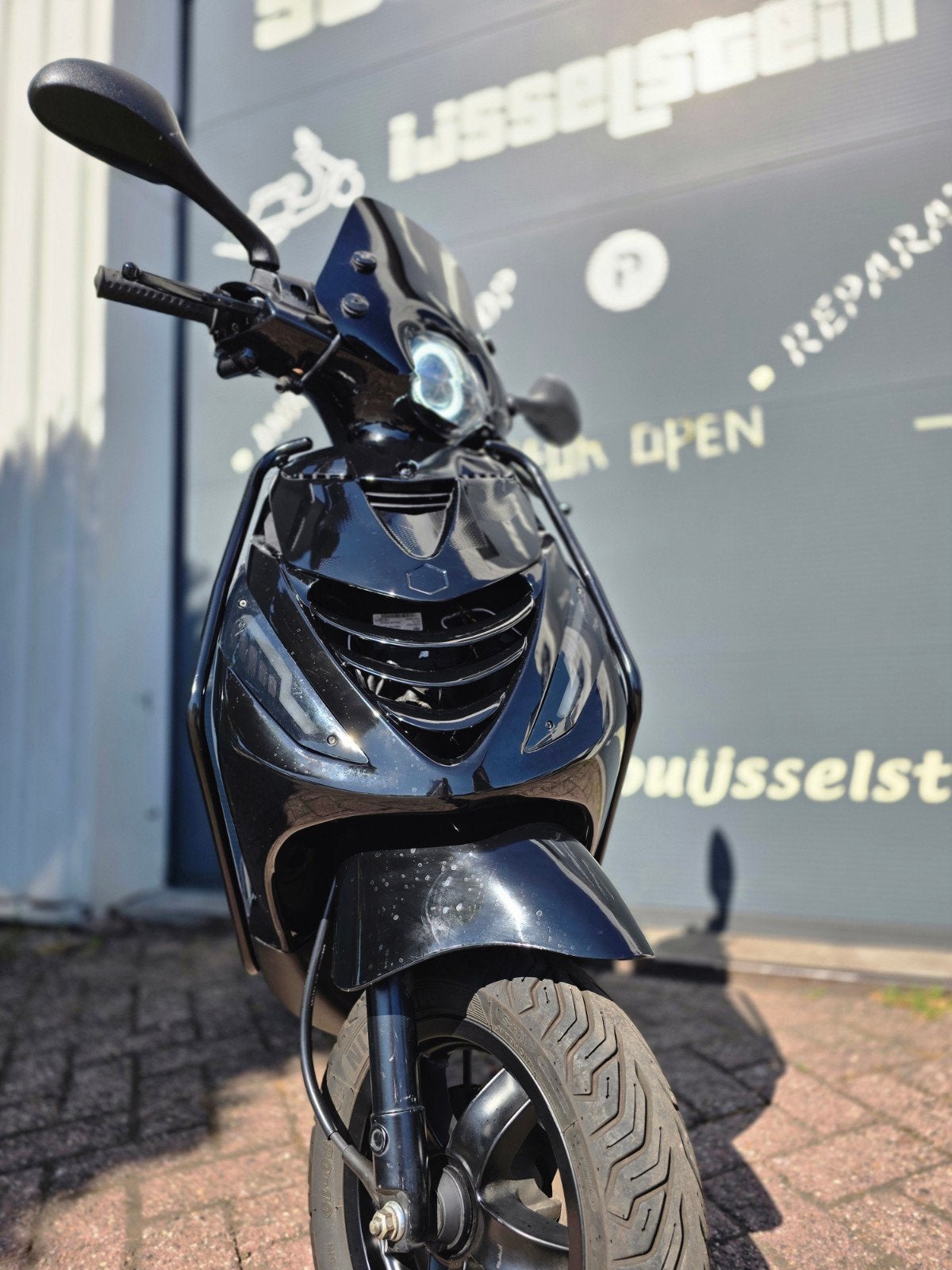 PIAGGIO ZIP 4T 2020  BLACK ON BLACK FULL OPTION GARANTIE!, Ophalen, Zo goed als nieuw, Benzine