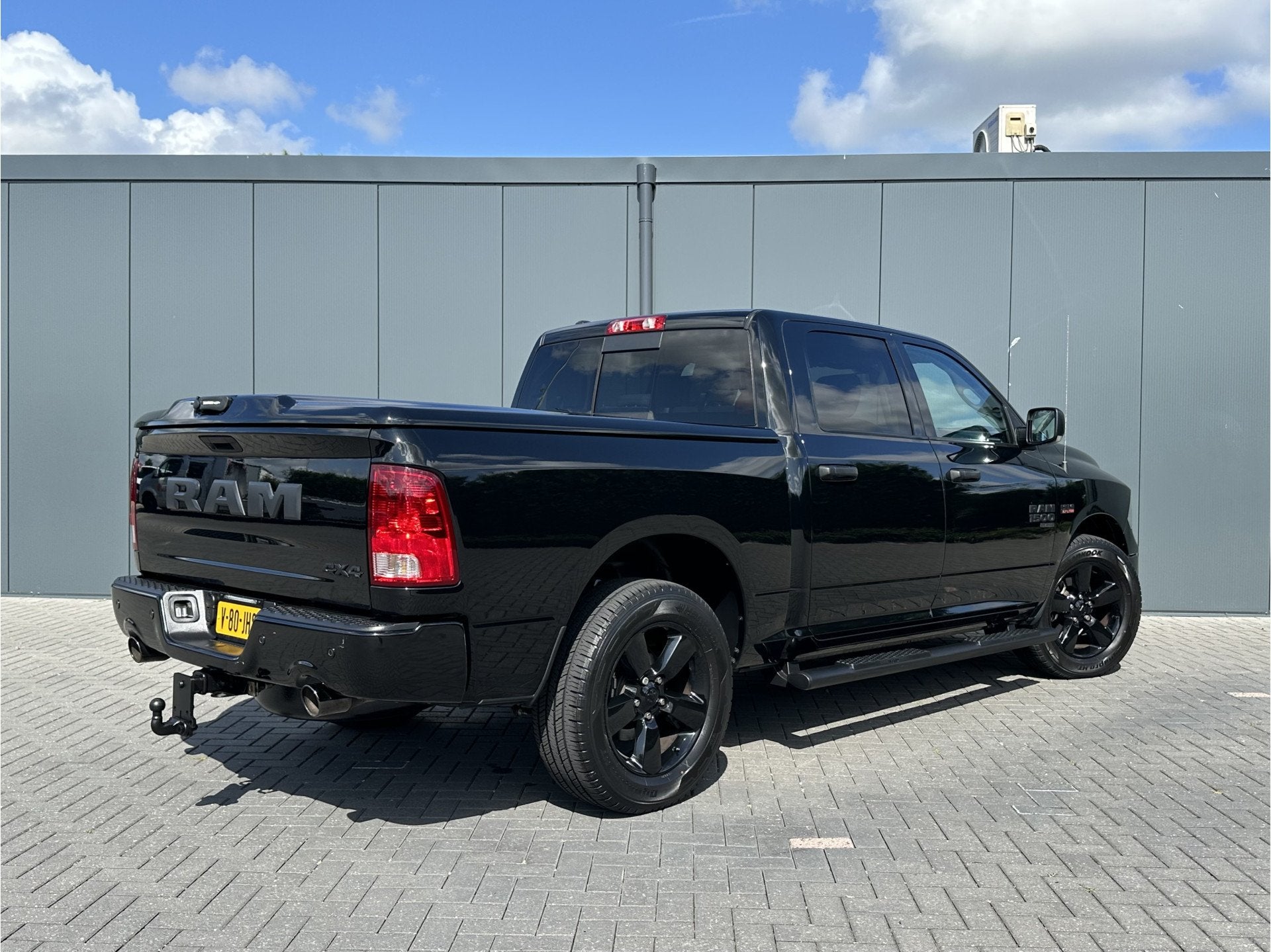 Dodge Ram 1500 5.7 V8 CLASSIC NIGHT 4x4 / PRINS LPG / BPM VR, Automaat, Gebruikt, 5654 cc, 402 pk