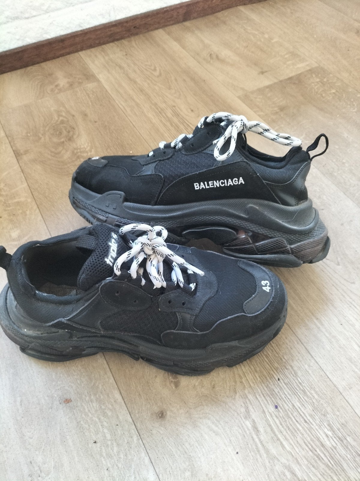 Balenciaga Triple S sneakers maat 43 - gerepareerde hak, Kleding | Heren, Schoenen, Zwart, Ophalen of Verzenden, Sneakers of Gympen