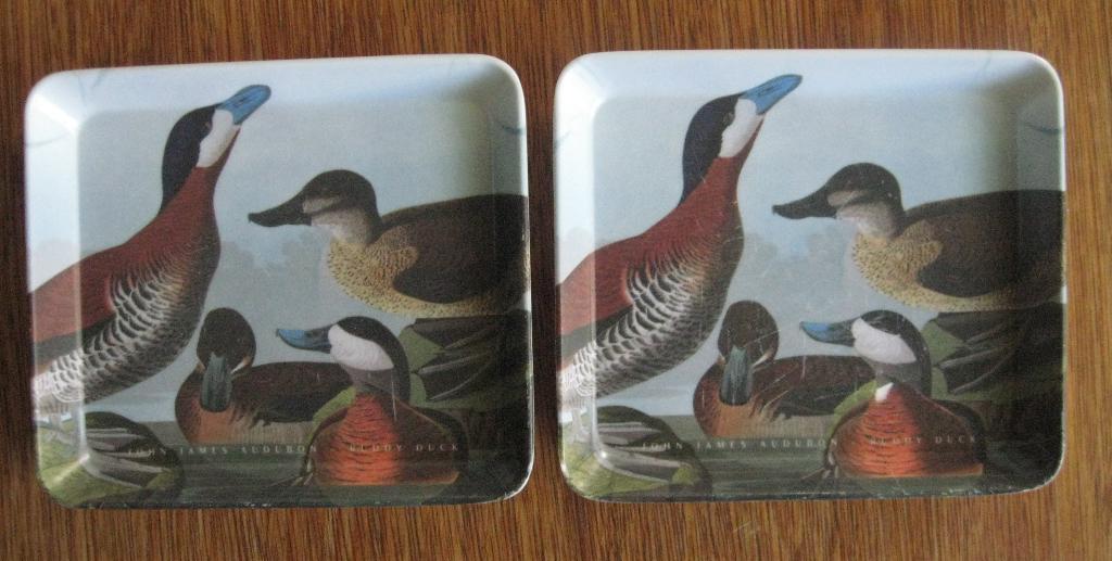2 schaaltjes met vogels afbeeldingen, Overige materialen, Gebruikt, Ophalen of Verzenden, Schaal of Schalen
